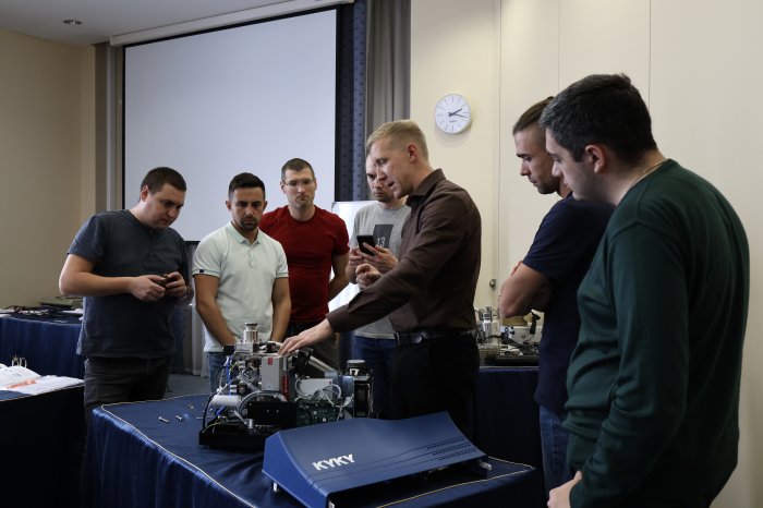 Advanced training course “Fundamentals of leak detection and vacuum technology”