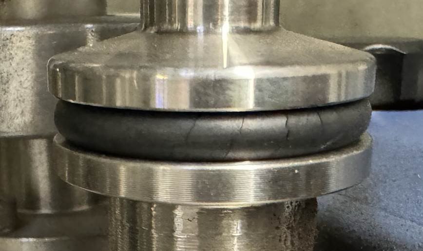 Manufacture of seals for vacuum chambers