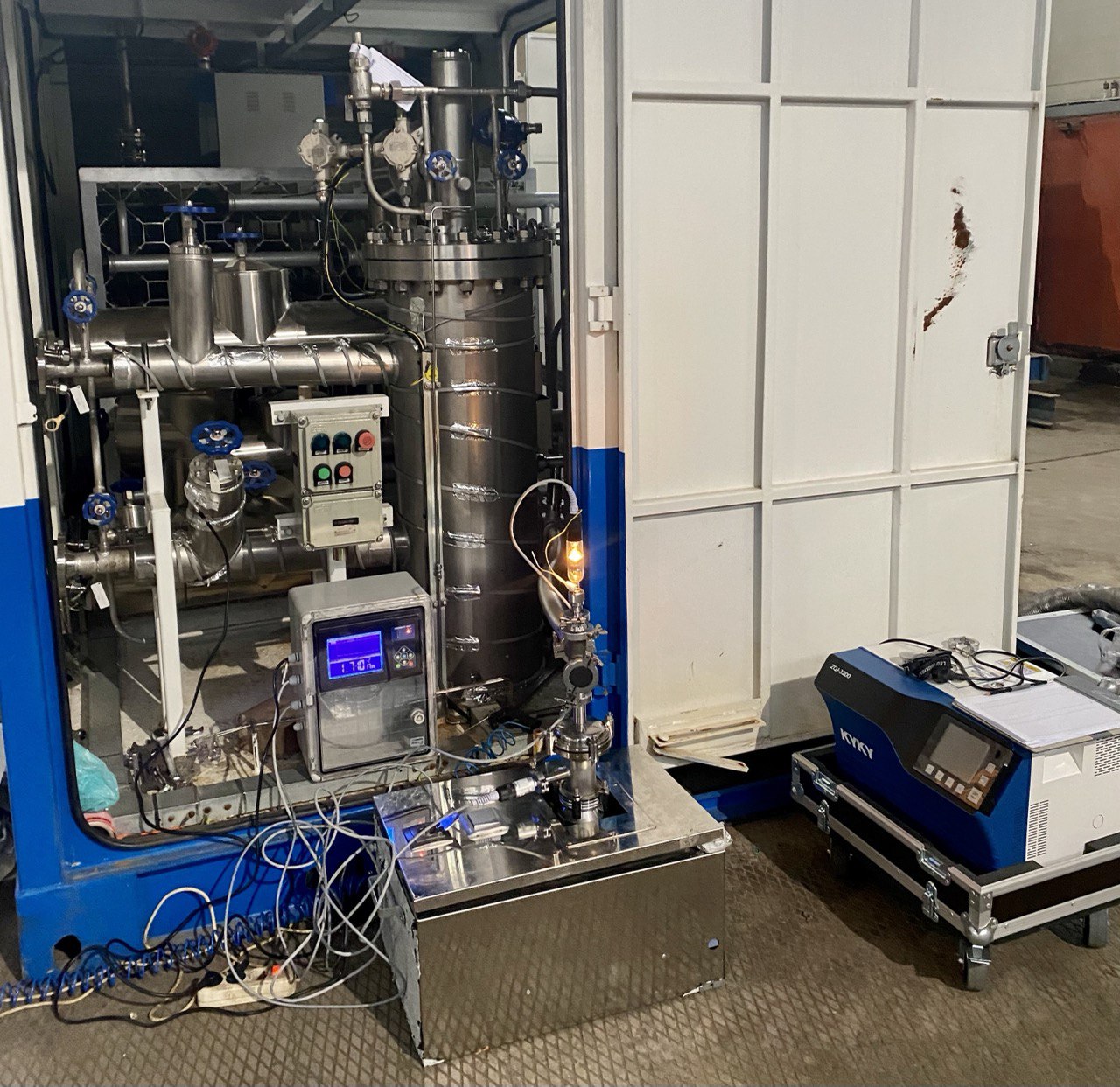 Cryogenic-Tank Vacuum Insulation Restoration