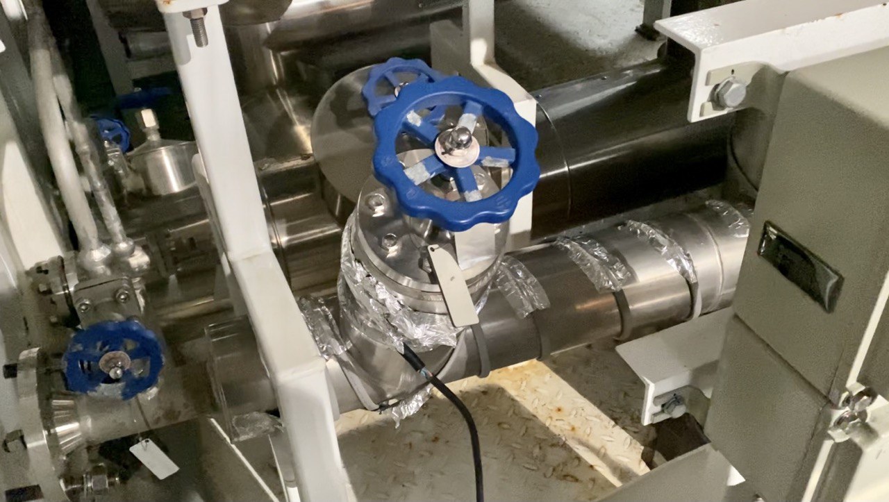 Cryogenic-Tank Vacuum Insulation Restoration