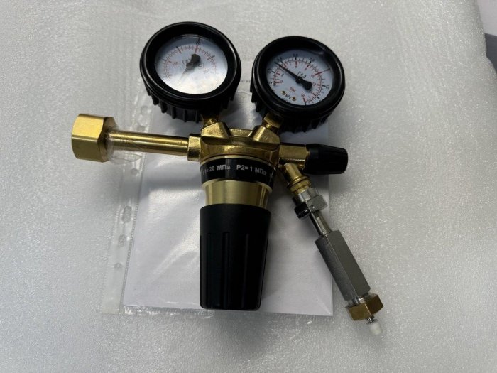 Reference Calibrated Helium Leak for Detector Checks, 10⁻³–10⁻⁵ Pa·m³/s