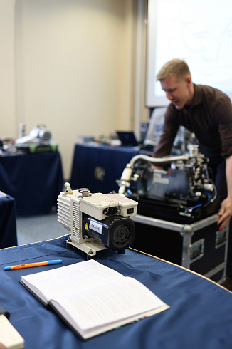Image: LeakLab L Helium Leak-Location Workstation