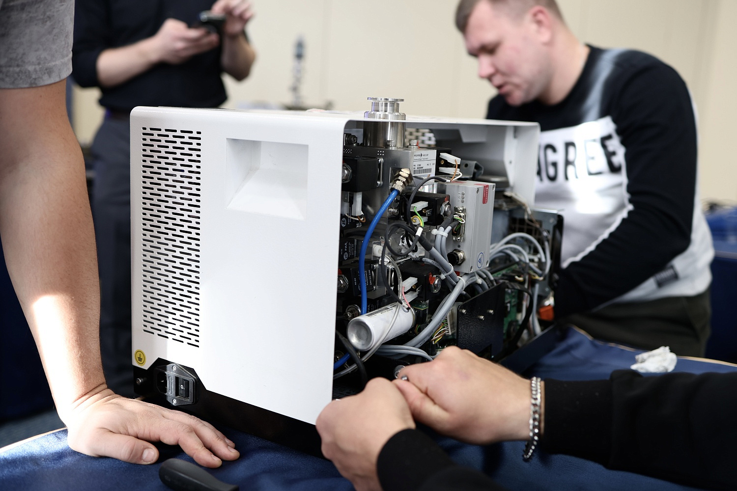 Replacement Leak Detector with Current Metrological Verification