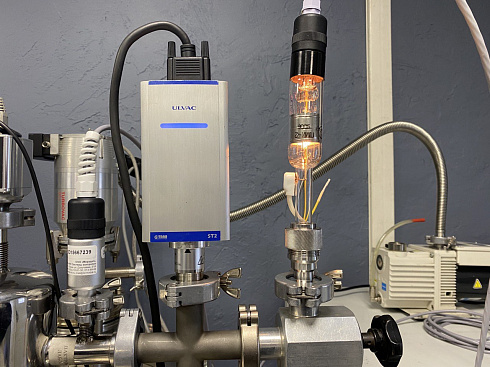 Image: VIT19 Wide-Range Vacuum Gauge Controller
