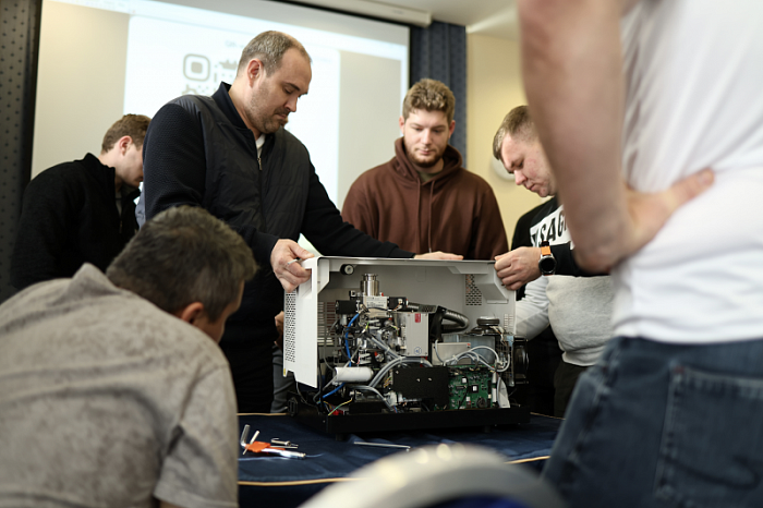 Leak Testing of Components