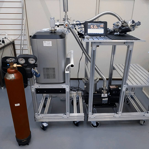 Image: ULVAC HELIOT 900 Helium Leak Detector with Optional Calibration Package