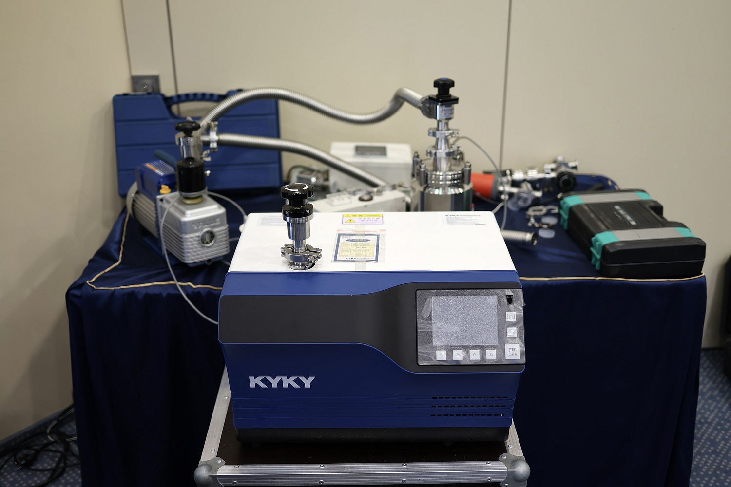 Training for NDT Leak-Testing Personnel and Laboratory Managers