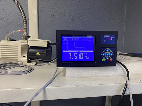 Image: VIT19 Wide-Range Vacuum Gauge Controller