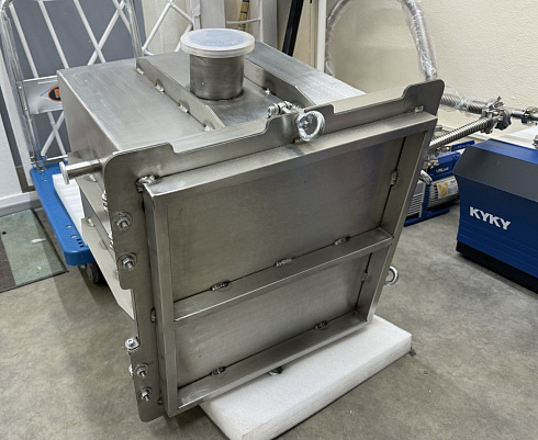 Image: LeakLab-125 High-Vacuum Test Chamber