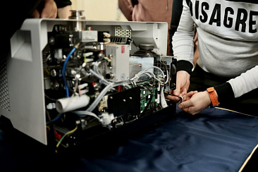 Image: Spare Parts and Service Items for Pfeiffer ASM 340 Leak Detectors