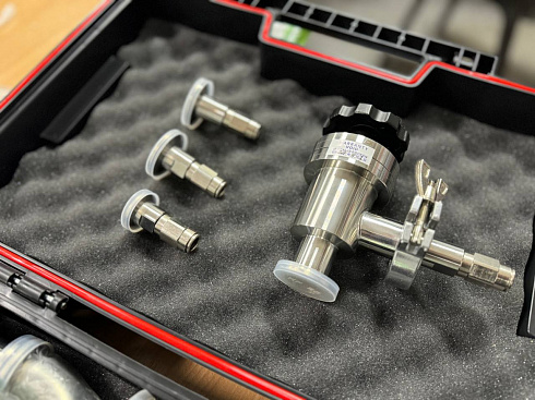 Image: LeakLab K-KF25 Reference-Leak Connection Kit with Valve